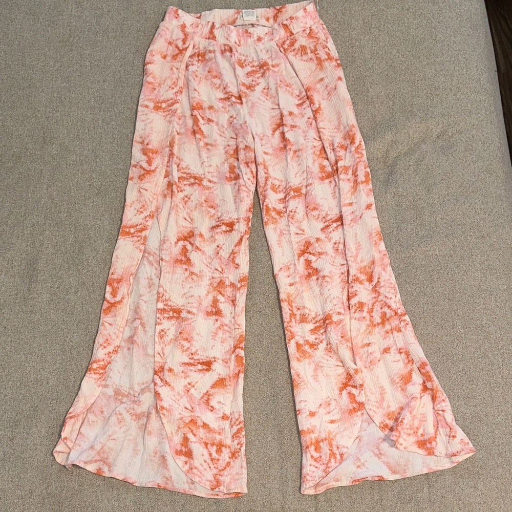 Sky and Sparrow Pink and Orange Wide-Leg Pants perfect for Beach